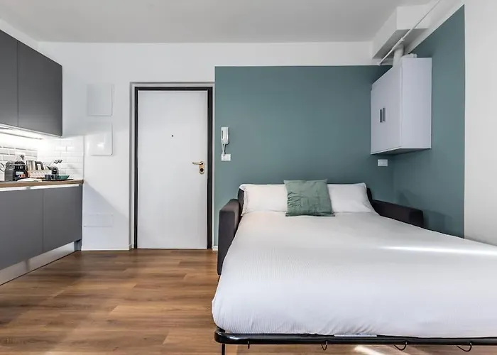 Moline Home, In The Center Apartament