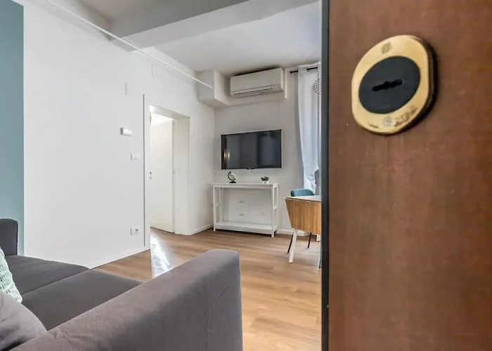 Moline Home, In The Center *