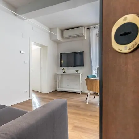 Moline Home, In The Center *